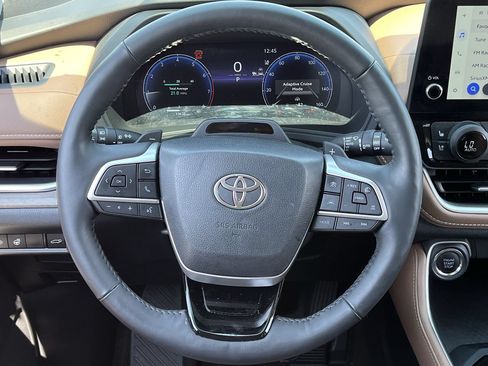 Used 2026 Toyota Grand Highlander AWD image 11