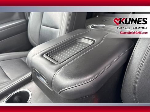 Used 2023 Chevrolet Tahoe LT w/ Luxury Package AWD/4WD image 27