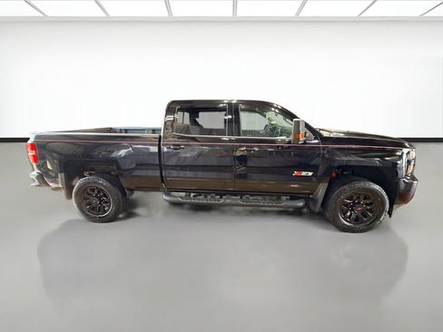 Used 2019 Chevrolet Silverado 2500 LTZ w/ Midnight Edition AWD/4WD image 4