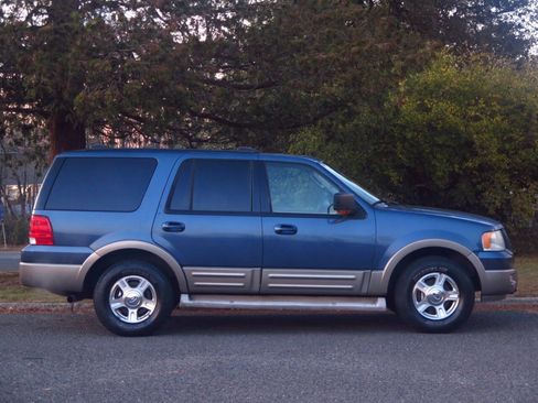 Used 2004 Ford Expedition Eddie Bauer image 5