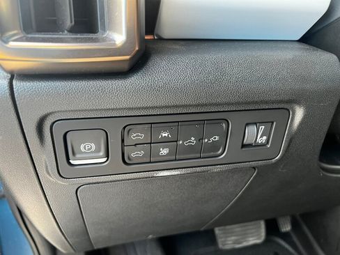 Used 2024 GMC Hummer EV 3X w/ Omega Edition AWD/4WD image 31