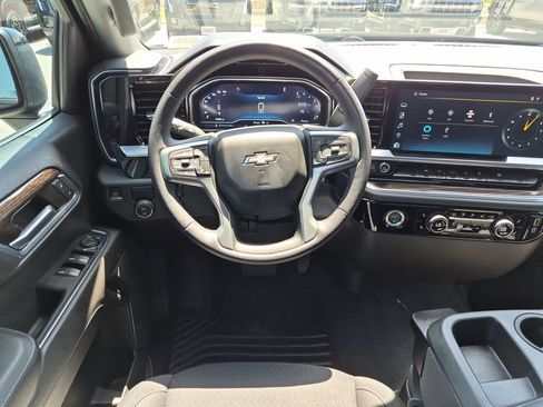 Used 2022 Chevrolet Silverado 1500 RST RWD image 33