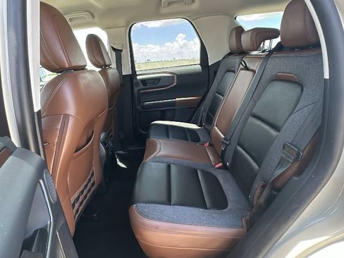 Used 2024 Ford Bronco Sport Outer Banks w/ Tech Package AWD/4WD image 31