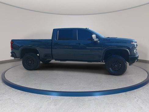 Used 2026 Chevrolet Silverado 2500 ZR2 w/ LPO, Dark Essentials Package AWD/4WD image 4