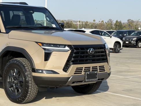 New 2026 Lexus GX 550 AWD/4WD image 3