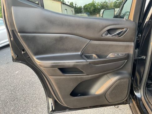 Used 2020 GMC Acadia SLT w/ LPO, Floor Liner Package AWD/4WD image 15