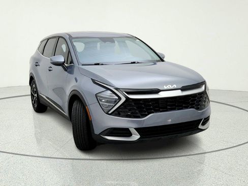 Used 2024 Kia Sportage EX FWD image 4