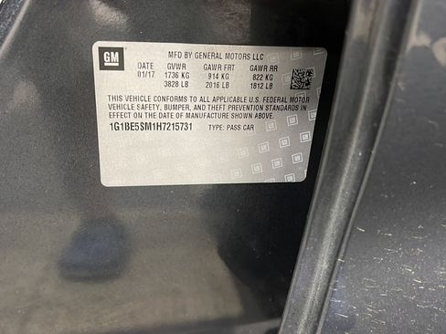 Used 2017 Chevrolet Cruze LT FWD image 25