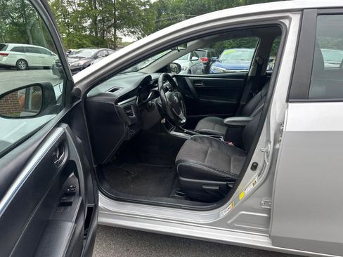 Used 2016 Toyota Corolla S image 9