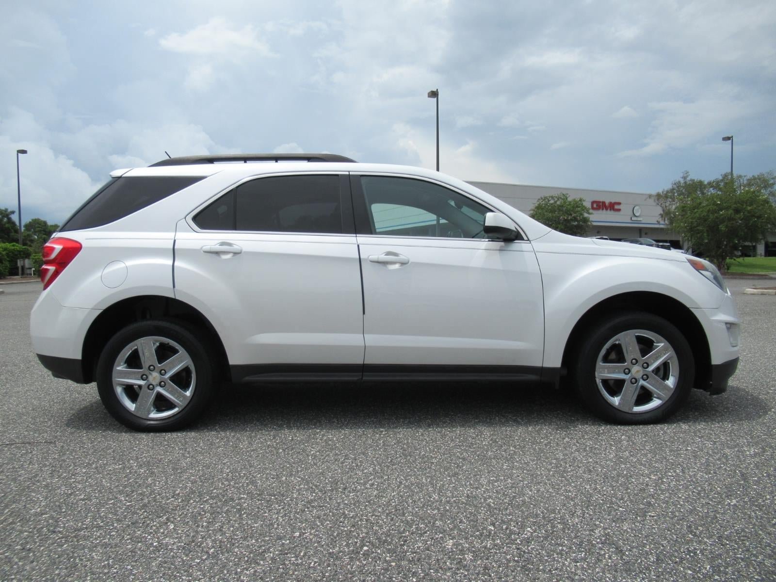 Used 2016 Chevrolet Equinox LT w/ Convenience Package FWD image 2