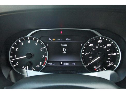 Used 2025 Nissan Frontier SV RWD image 15