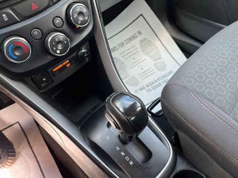 Used 2020 Chevrolet Trax LS AWD/4WD image 20