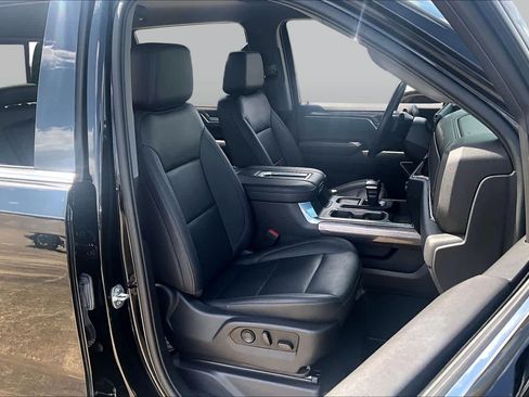 Certified 2022 Chevrolet Silverado 1500 LTZ w/ LTZ Convenience Package II RWD image 9
