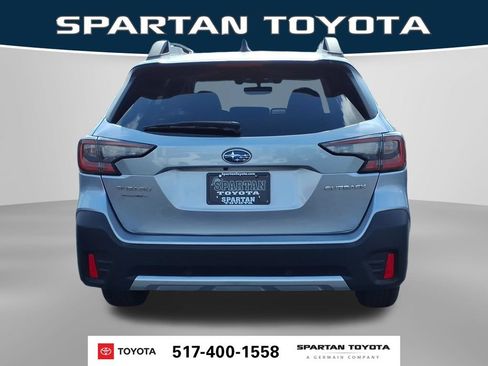Used 2022 Subaru Outback Limited AWD/4WD image 8