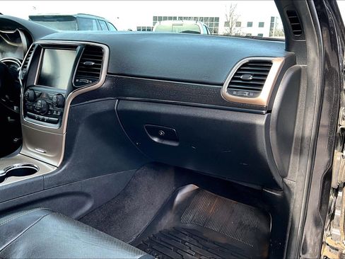 Used 2015 Jeep Grand Cherokee Limited w/ Luxury Group II image 15