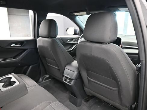 Used 2026 Chevrolet Equinox LT FWD image 40