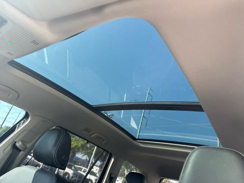 Certified 2024 Volkswagen Atlas SE w/ Panoramic Sunroof Package FWD image 20