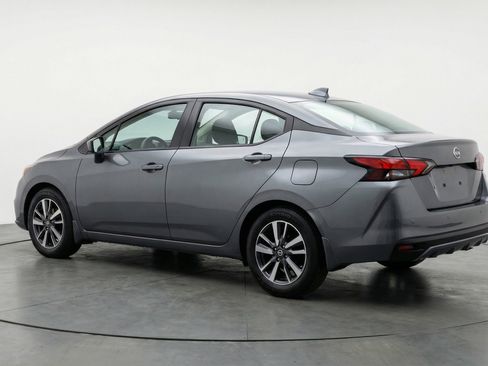 Used 2025 Nissan Versa SV image 6