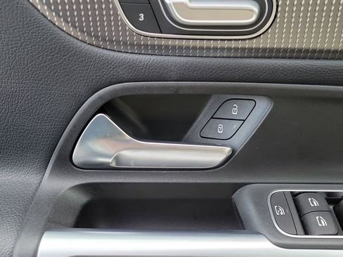 Certified 2023 Mercedes-Benz GLB 250 image 25