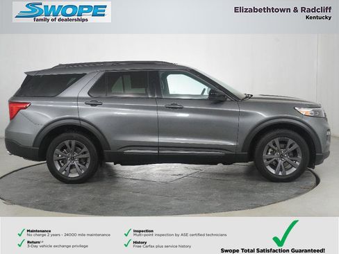 Used 2024 Ford Explorer XLT w/ Equipment Group 202A image 3