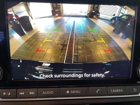 Used 2025 Nissan Altima 2.5 SR image 8