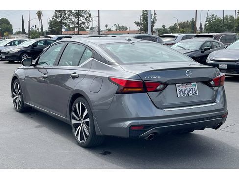 Used 2021 Nissan Altima 2.5 SR FWD image 4