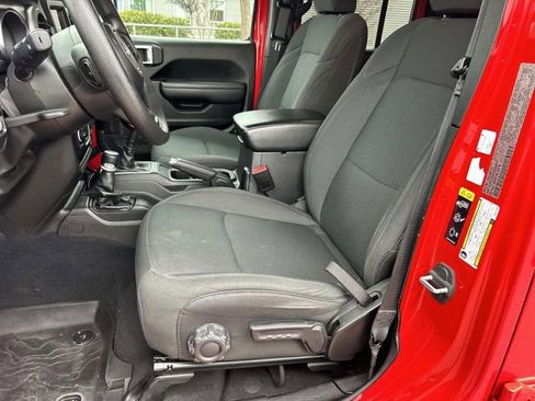 Used 2022 Jeep Wrangler Unlimited Willys image 32