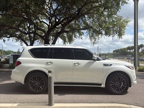 Used 2024 INFINITI QX80 Sensory w/ Cargo Package AWD/4WD image 3