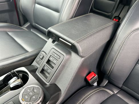 Used 2025 Ford Bronco Badlands AWD/4WD image 21