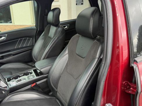 Used 2019 Ford Edge ST w/ Equipment Group 401A image 17