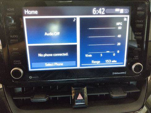 Used 2022 Toyota Corolla LE FWD image 25