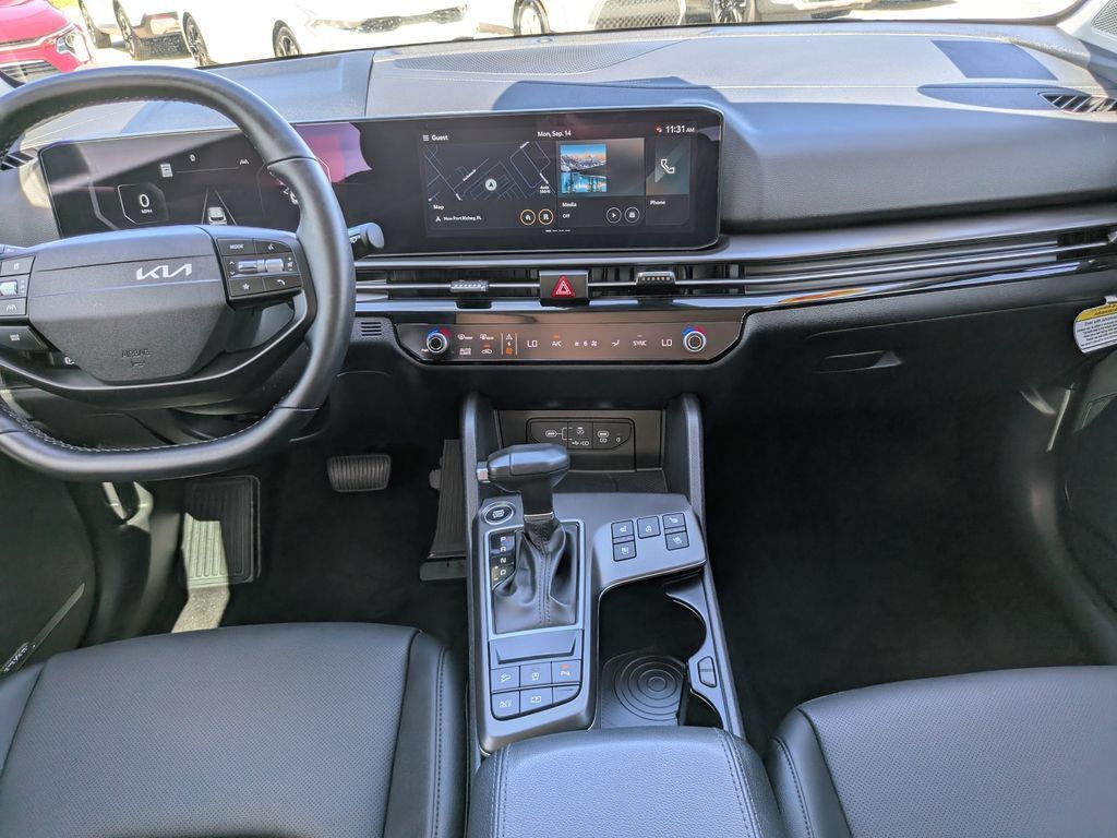 Certified 2026 Kia Sportage SX FWD image 17