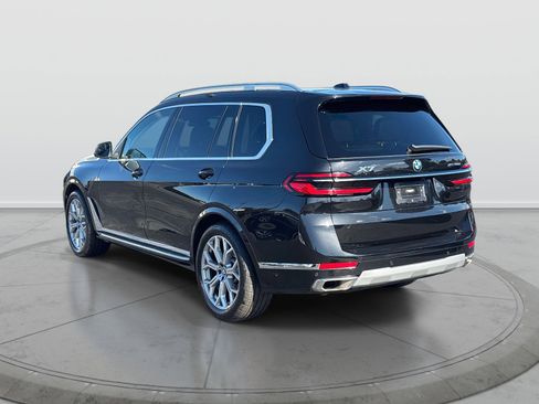 Used 2023 BMW X7 xDrive40i w/ Premium Package image 3
