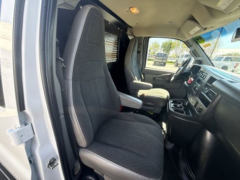 Used 2024 Chevrolet Express 2500 w/ Driver Convenience Package RWD image 21