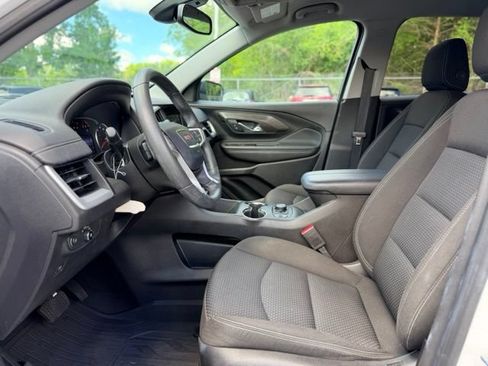 Used 2023 GMC Terrain SLE w/ Driver Convenience Package FWD image 7