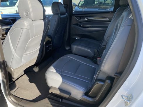 Used 2024 Buick Enclave Premium image 6