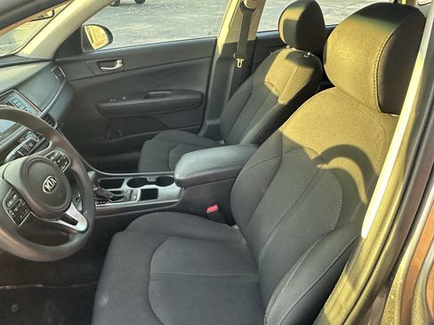 Used 2017 Kia Optima LX image 11