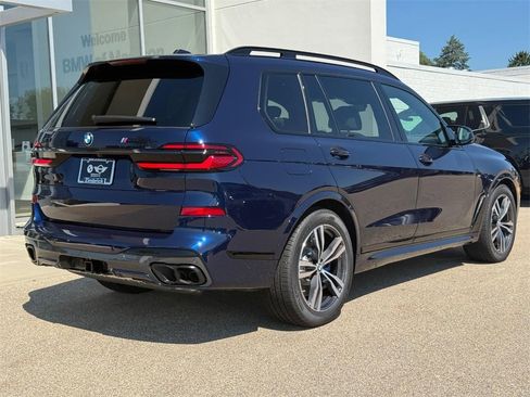 New 2026 BMW X7 M60i image 3