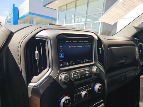 Used 2019 Chevrolet Silverado 1500 LTZ AWD/4WD image 28