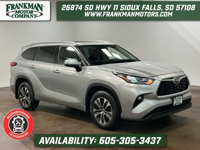 Used 2020 Toyota Highlander XLE