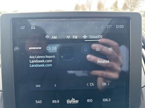 Used 2024 Ford Edge SEL w/ Convenience Package image 33