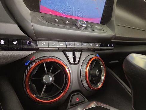 Used 2017 Chevrolet Camaro LT RWD image 20