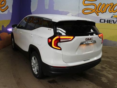 Used 2024 GMC Terrain SLE FWD image 6