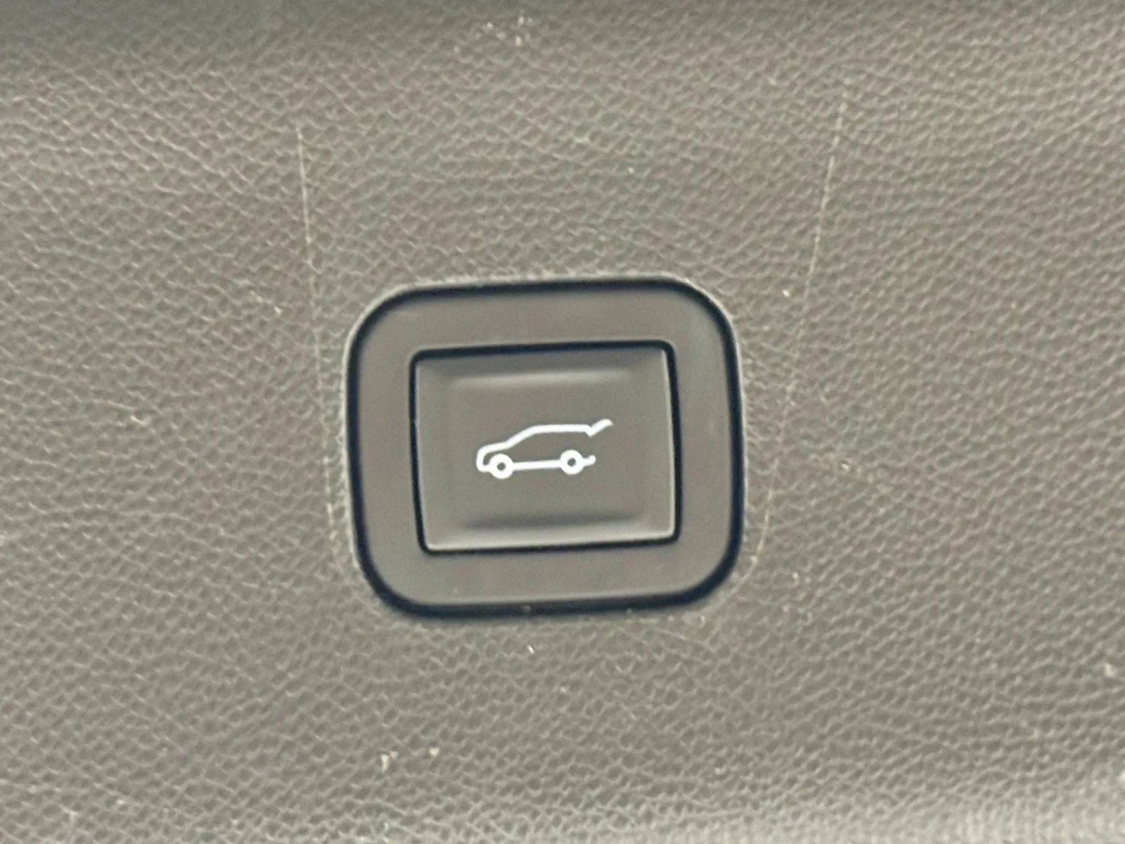 Used 2018 Buick Enclave Premium FWD image 22