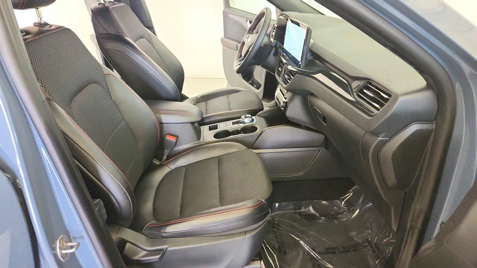 Used 2024 Ford Escape ST-Line w/ Tech Pack #1 AWD/4WD image 28