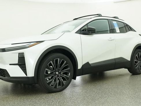 New 2026 Toyota C-HR AWD/4WD image 17