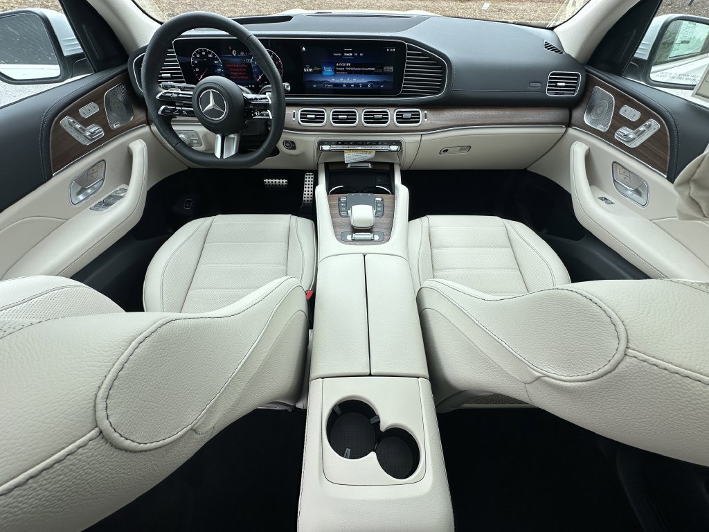 New 2026 Mercedes-Benz GLS 450 4MATIC image 28
