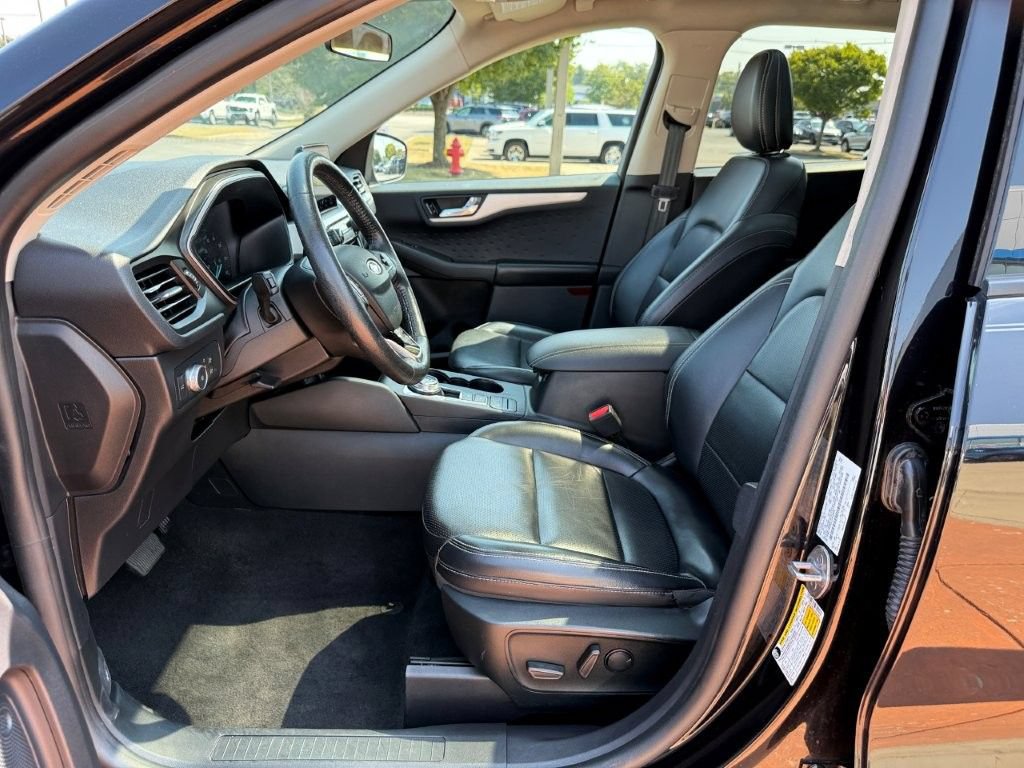 Used 2020 Ford Escape SEL FWD image 13