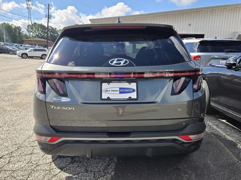 Certified 2023 Hyundai Tucson SEL FWD image 3
