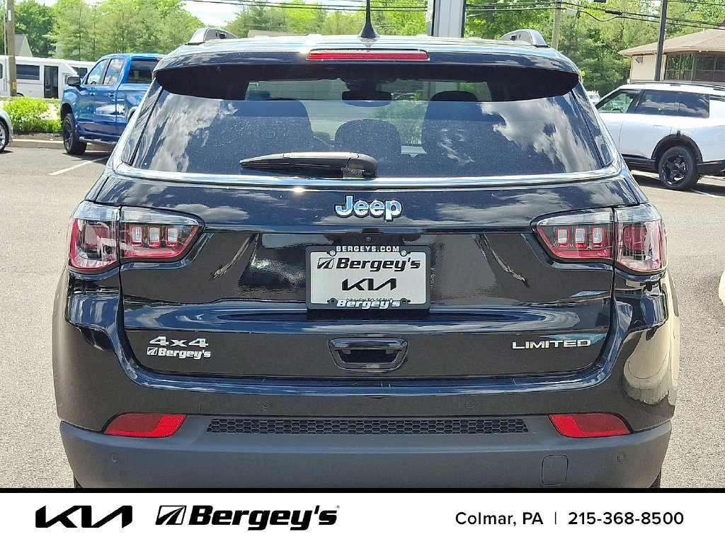 Used 2023 Jeep Compass Limited AWD/4WD image 6
